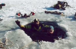 Buceo bajo hielo en Ushuaia
